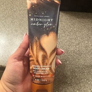 New Bath & Body Works Midnight Amber Glow Body Cream - Amber, Black